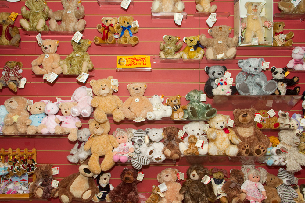 the teddy bear store